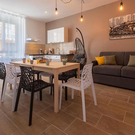 Appartement LOC TROTTEUR LE CACAO - Balnéo, Gare Lourdes Extérieur photo