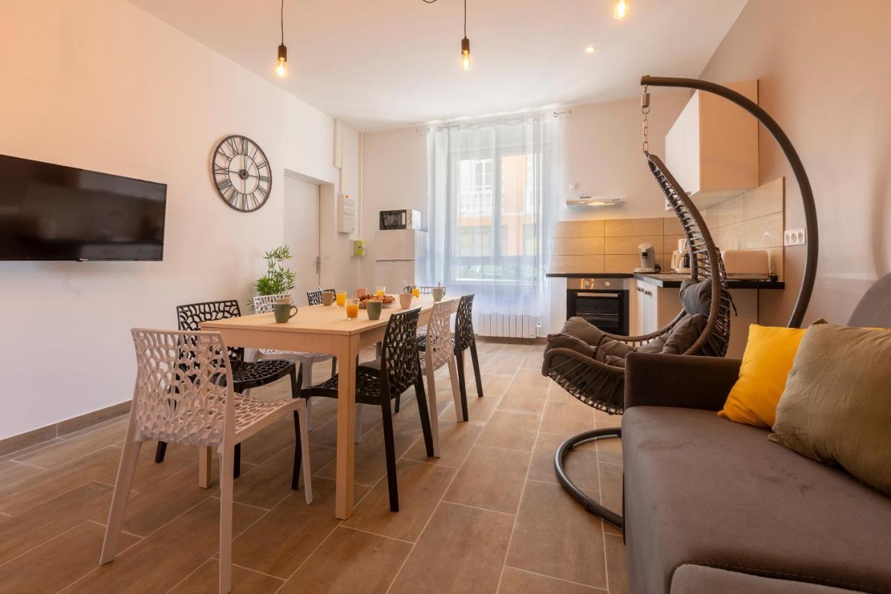 Appartement LOC TROTTEUR LE CACAO - Balnéo, Gare Lourdes Extérieur photo